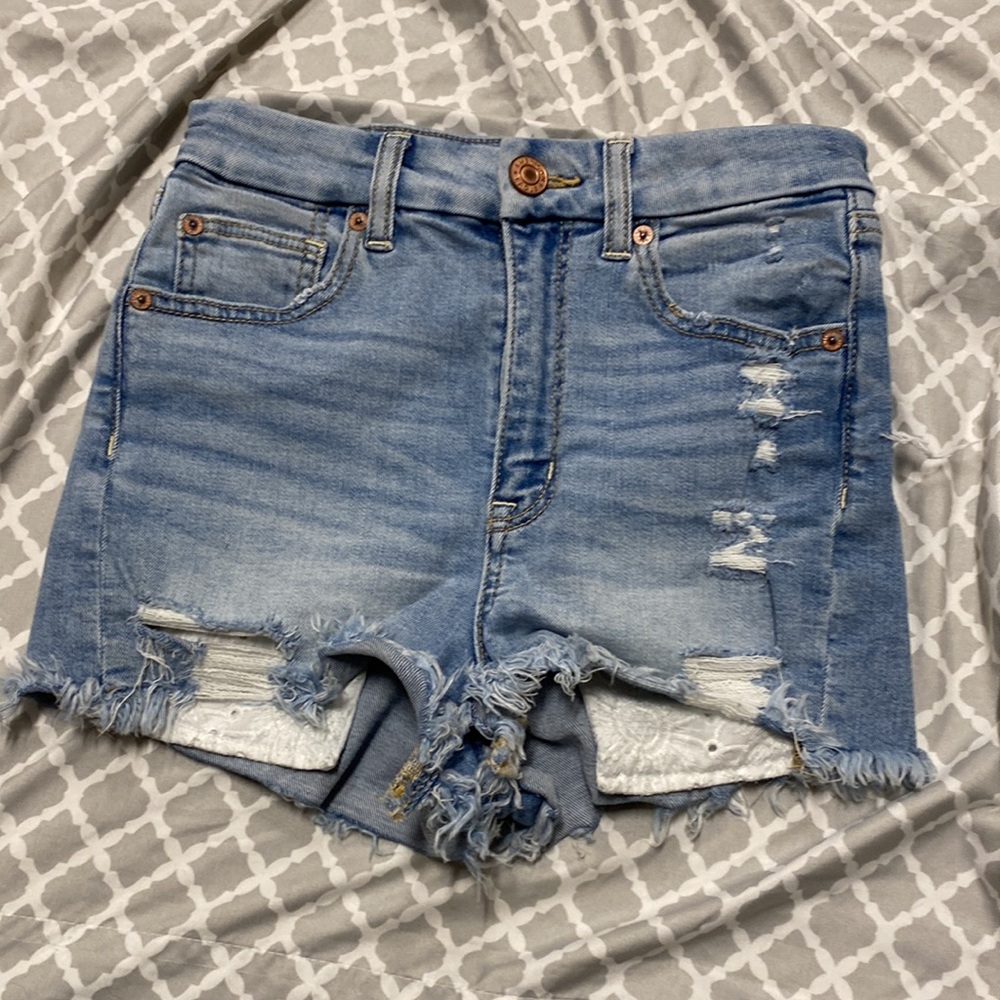American eagle. Super stretch. Curvy high – rise Shortie.